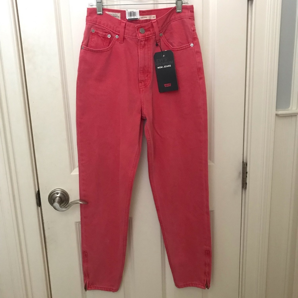 Levi’s Mom Jeans